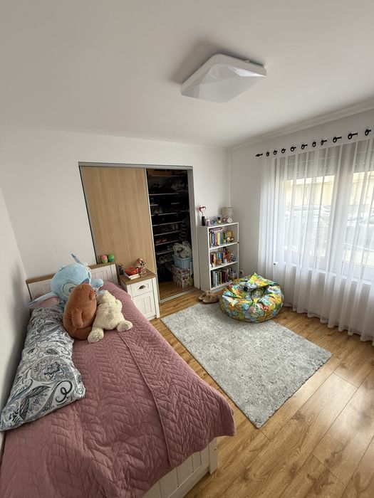 Apartament- 3 camere- parter 93mp + garaj - Vedere 3