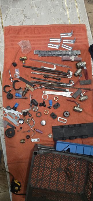 Продам тысячи мелочи для запчасти