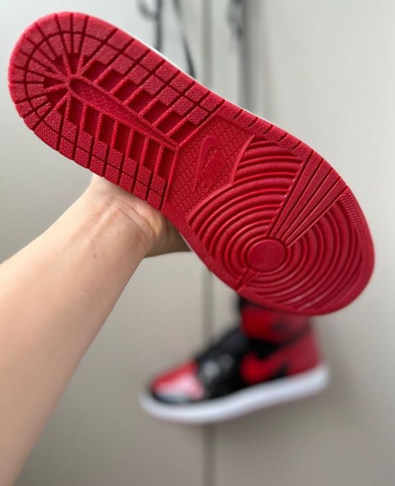 ULTIMELE PERECHI!! Adidasi / Sneakers Air Jordan 1 Patent Bred Negru / Rosu Marimi 36-44 Unisex