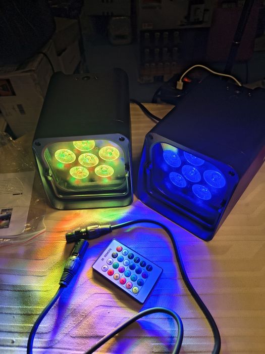 2 бр. захранвани от батерии прожектори, презареждащи се, Par Can 6x18W