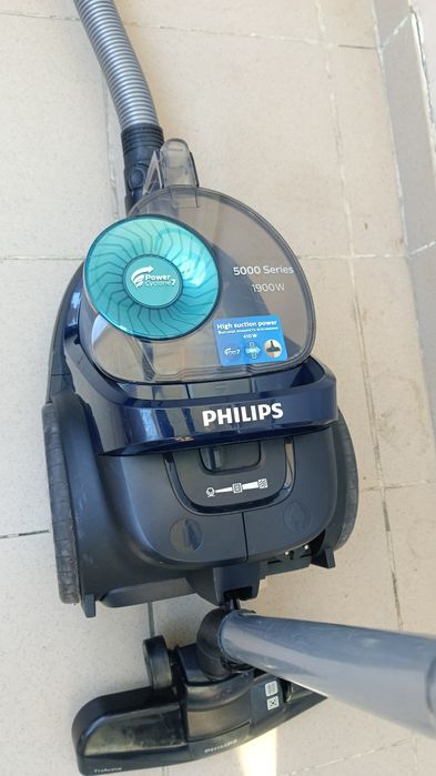 Пылесос Philips 1900w