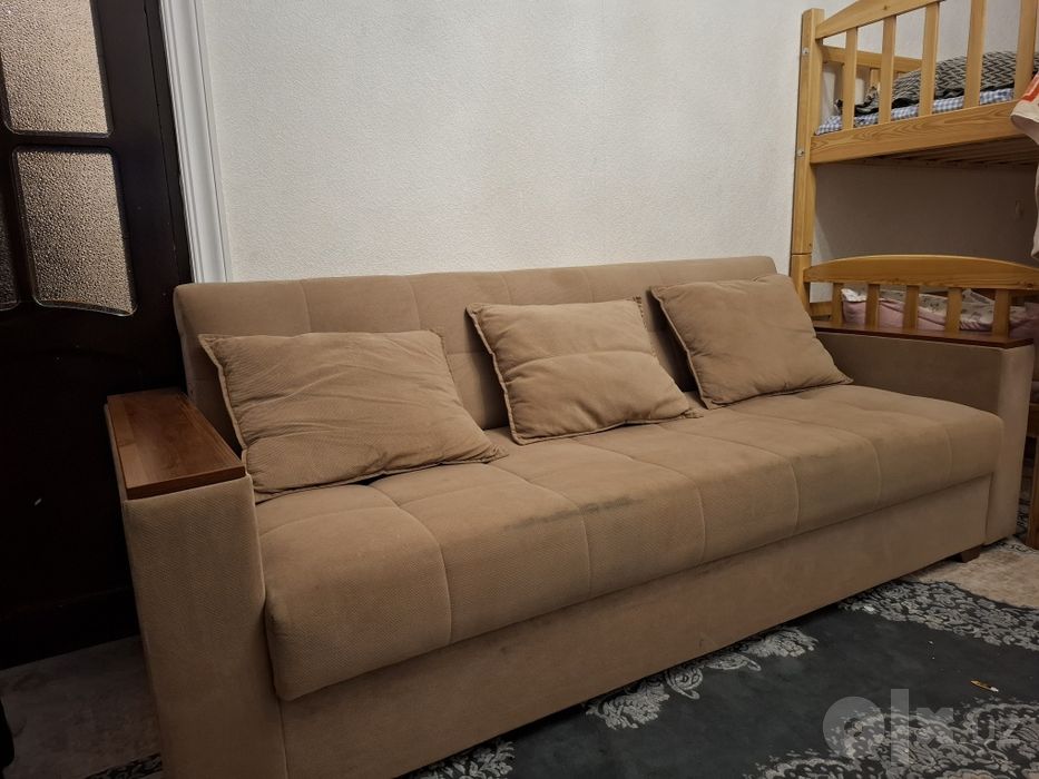 Продается диван и 2 кресло, комплект, в отличном состоянии!