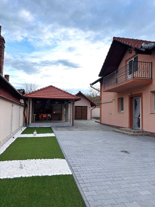 Casă de vânzare în Viișoara