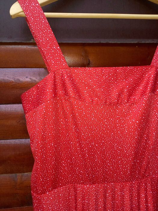 Rochie roșie cu picouri,  plisata  vintage