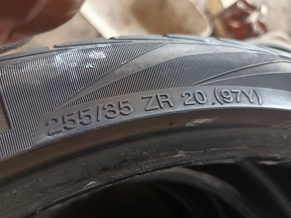 Гуми 255 35 20 ханкук
