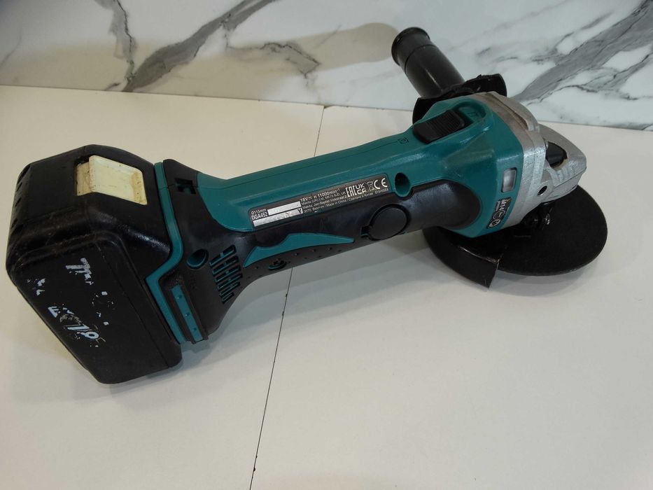 Makita DGA 452 - Акумулаторен ъглошлайф