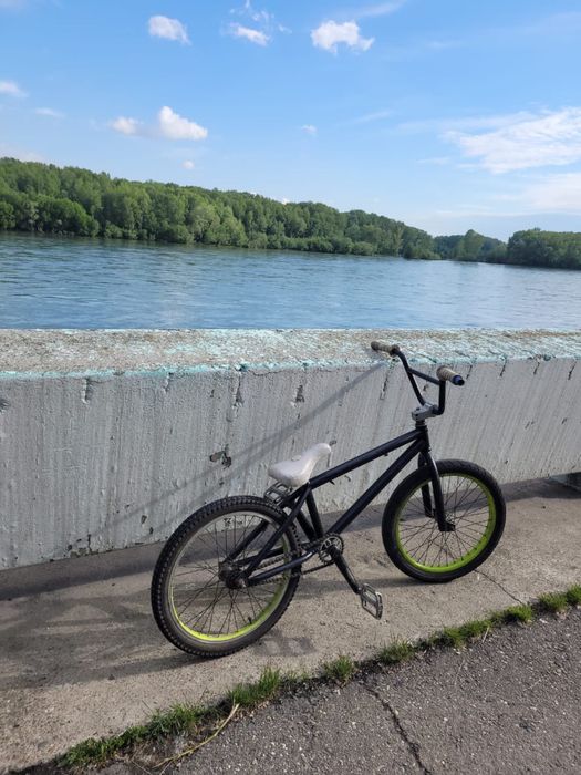 Продам бмх срочно