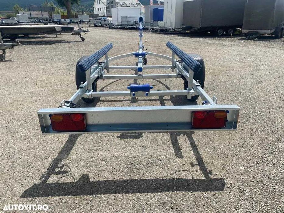 Peridoc barca 3-5m masa intre 500-750kg,FARO AQUA