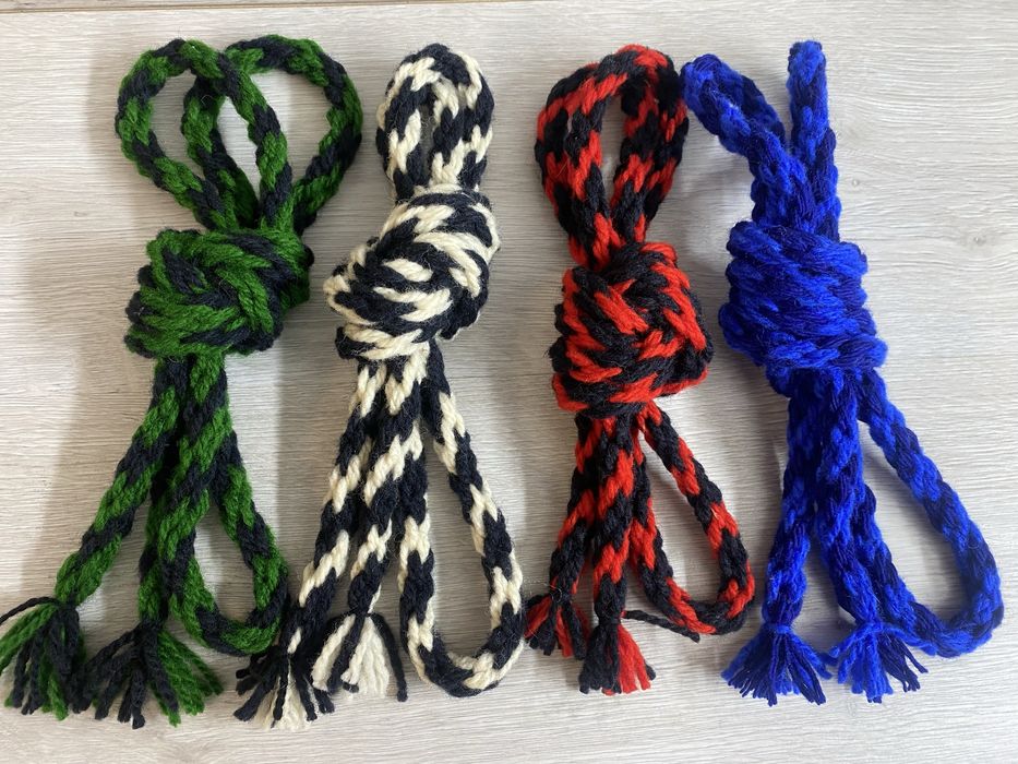 Вълнени ръчно изработени коланчета