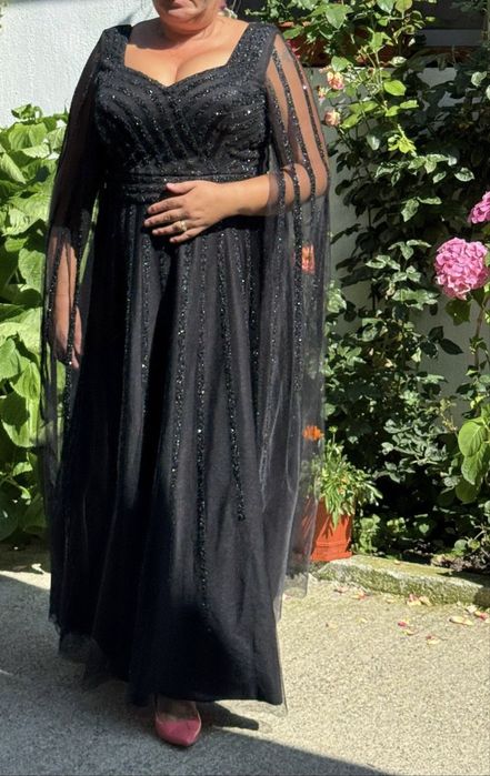 Rochie purtata la un singur eveniment!