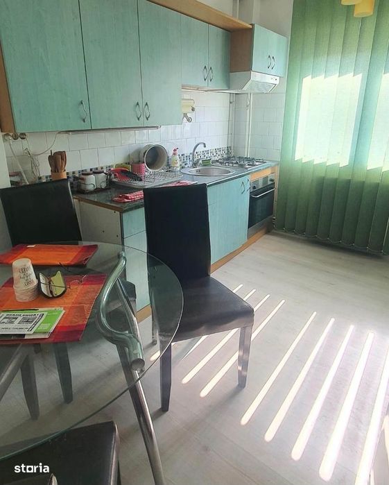 Apartament 3 camere in B-dul Garii, decomandat, 2 bai, balcon, beci! — fotografia 2
