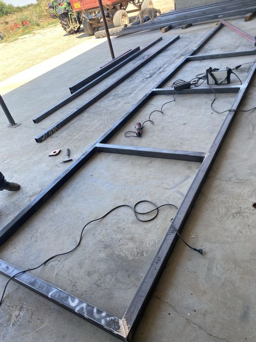 Confecții metalice porți culisante