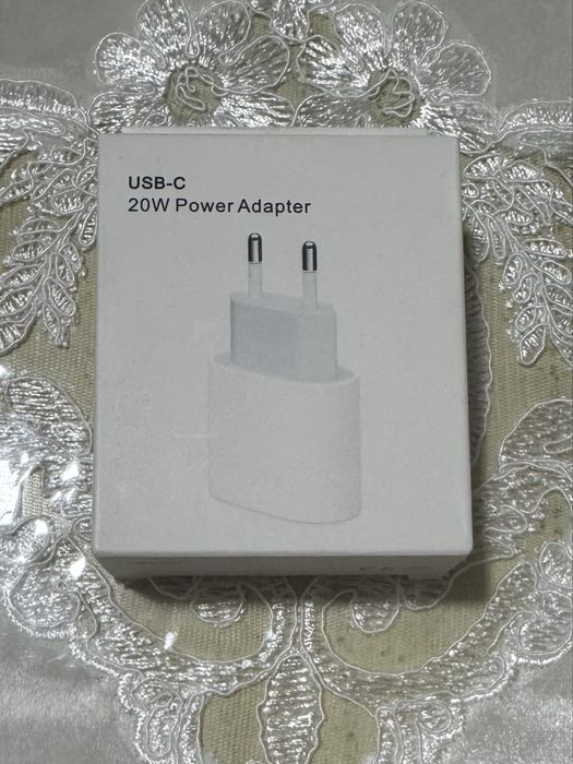 AirPods 2 pro; Adapter