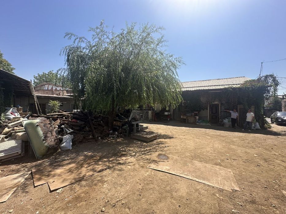 Продается земельный участок для постройки — вдоль дороги — 13.5 сотки