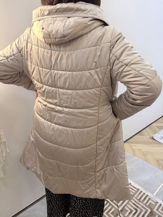 Стеганная удленннная куртка