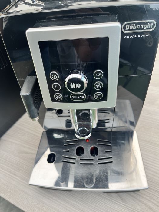 Aparat cafea Delonghi cappuccina