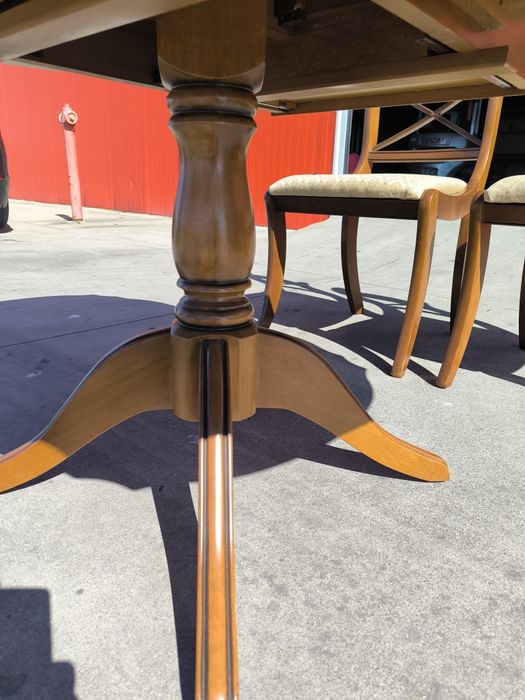 Маса от MDF и масивен дъб