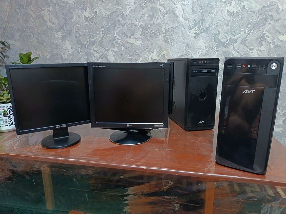 Монитор с процесаром