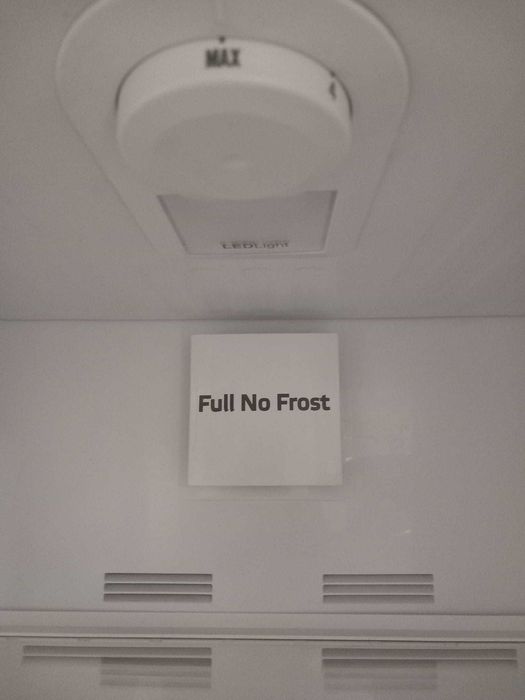 Vând combină frigorifică Arctic pentru piese