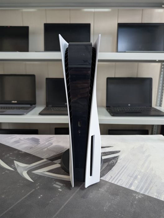 PlayStation 5 в отличном состоянии