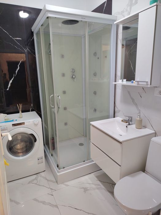 Inchiriez studio mare si modern