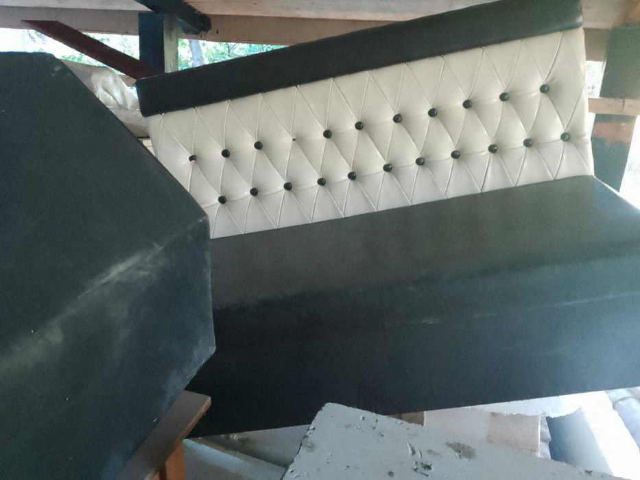 Bucătărie și living complete, aproape noi