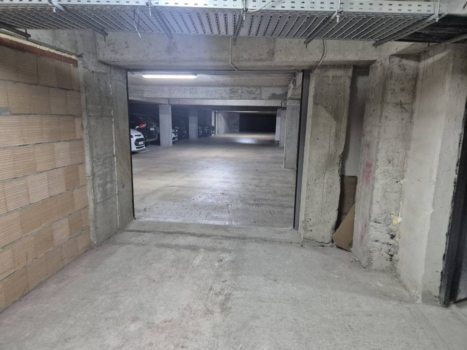 Дава се под наем Гараж / Паркомясто в Варна, Базар Левски - 35 кв.м за 163.2 € - Снимка #6