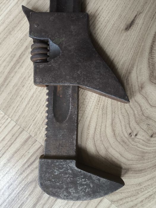 Стар гаечен ключ произведен от старата немска фирма  Zerem