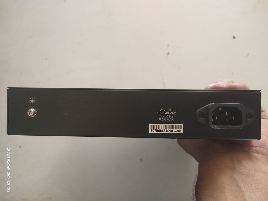 Продам коммутатор