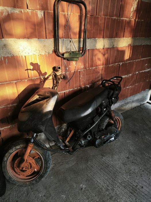 Scuter 49cc de vânzare accept și schimburi