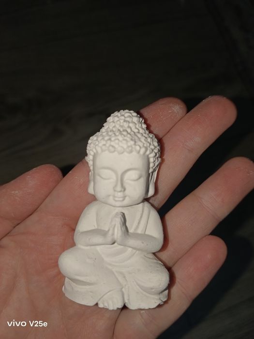 Продам  силиконовые формы б/у для гипса и смолы