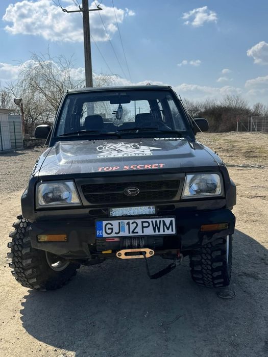 DAIHATSU Feroza