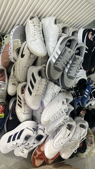 Lot adidasi sh angro ( en gross ) Nike/Adidas/puma