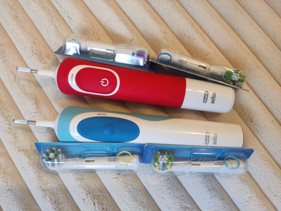 Set 2 periuțe de dinți Braun Oral B