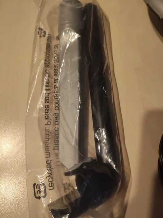 Vând aspirator mașina nefolosit Black Decker PD1200AV