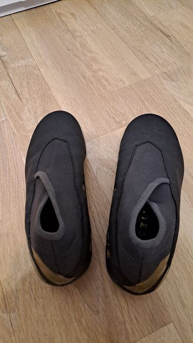 Футболни обувки Adidas Nemeziz номер  40