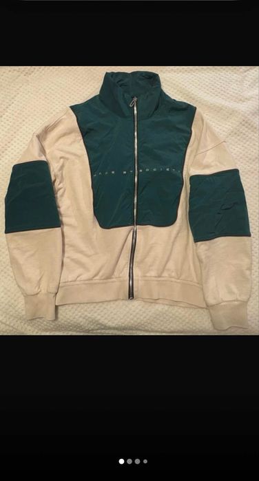 Compleu Made by Society