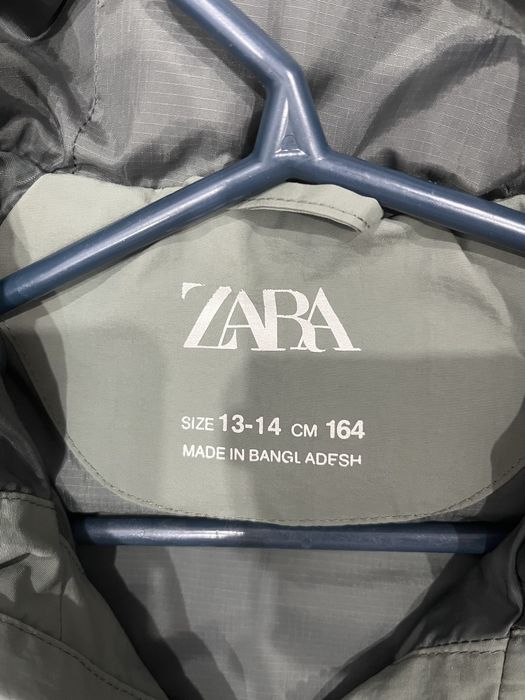 Ветровка ZARA.