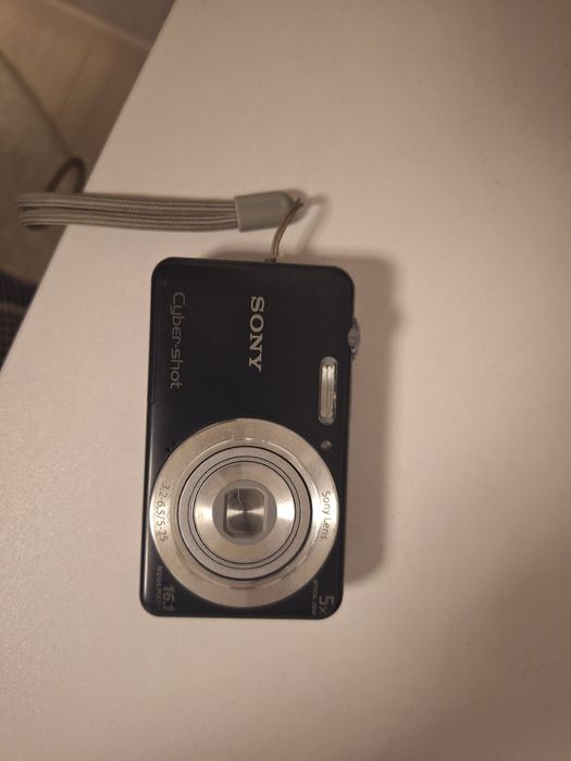 Продам фотоаппарат SONY Cyber-shot.