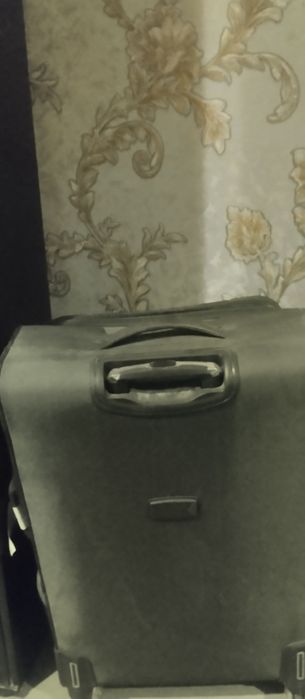 Чемодан на колёсах