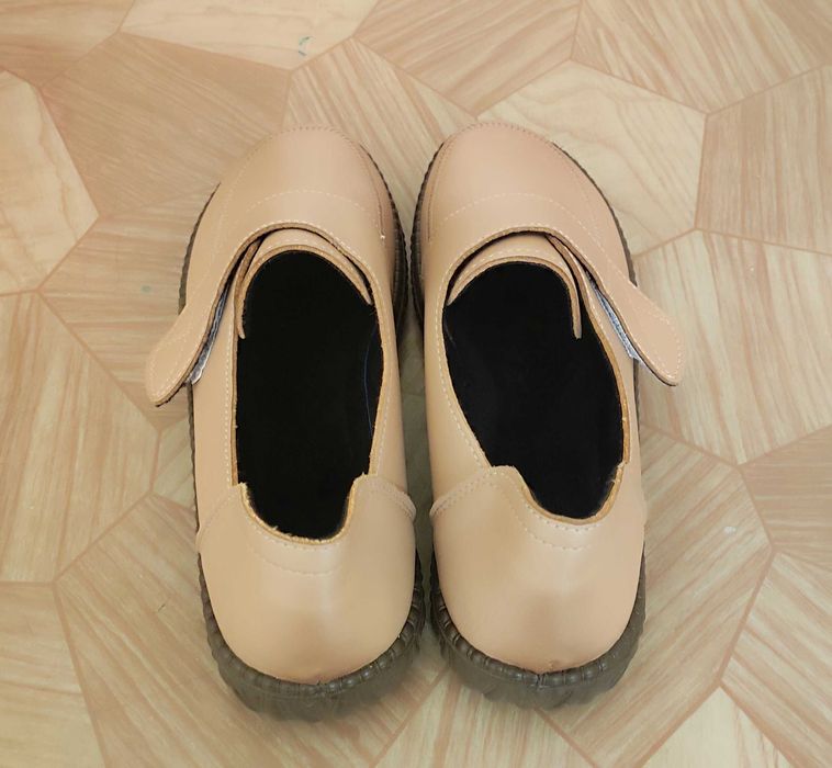 Слипоны на липучках, размер 40. Новинка!