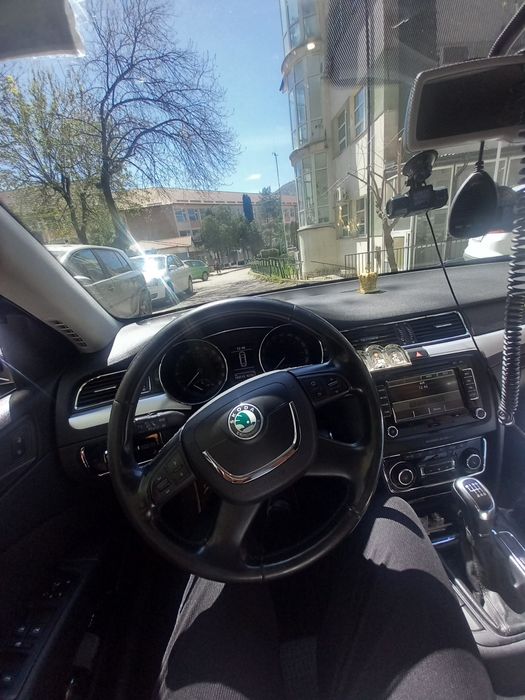 Vând skoda superb 2011