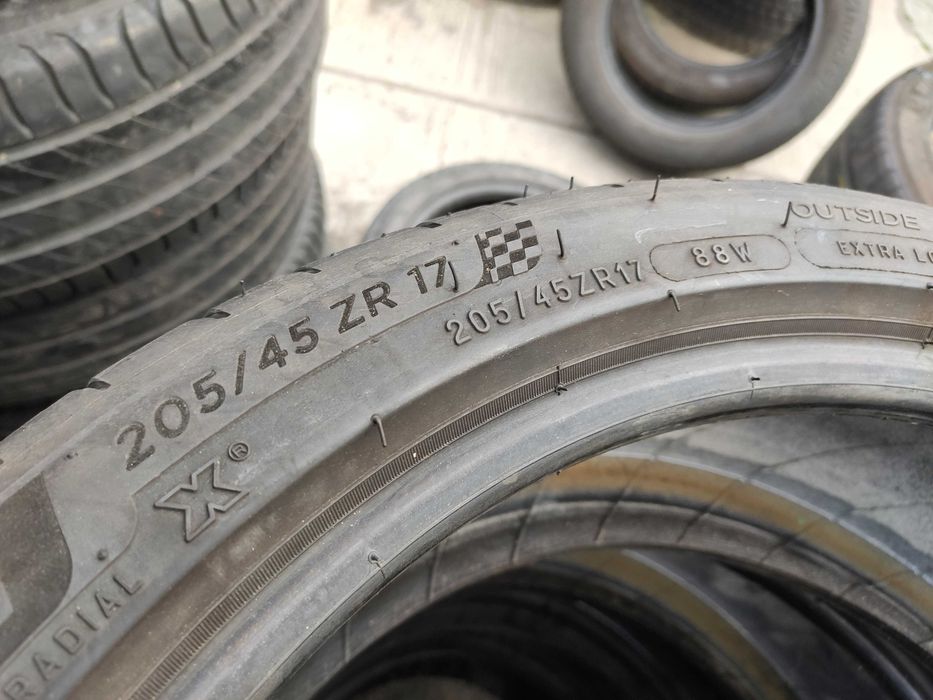 4бр Летни гуми 205 45 17 - Michelin
