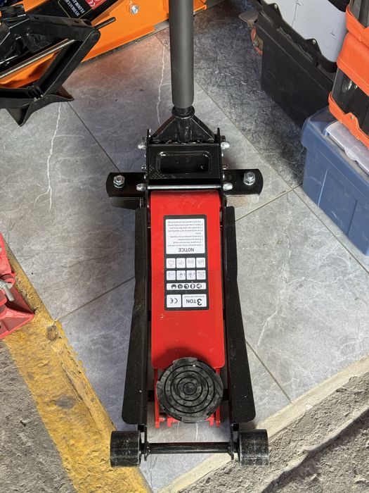 Домкрат подкатной 3т, 2х цилиндровый