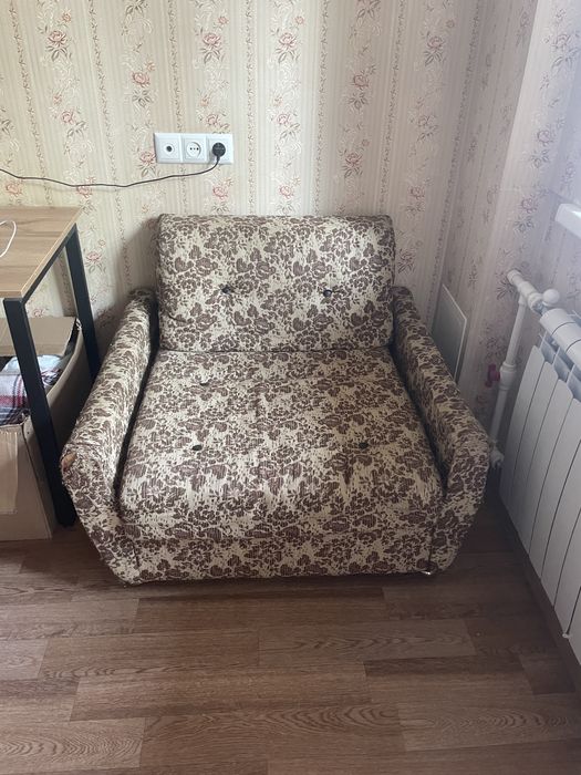Отдам старое кресло