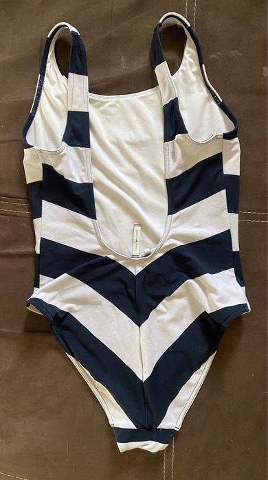 Дамски Бански -xs и s