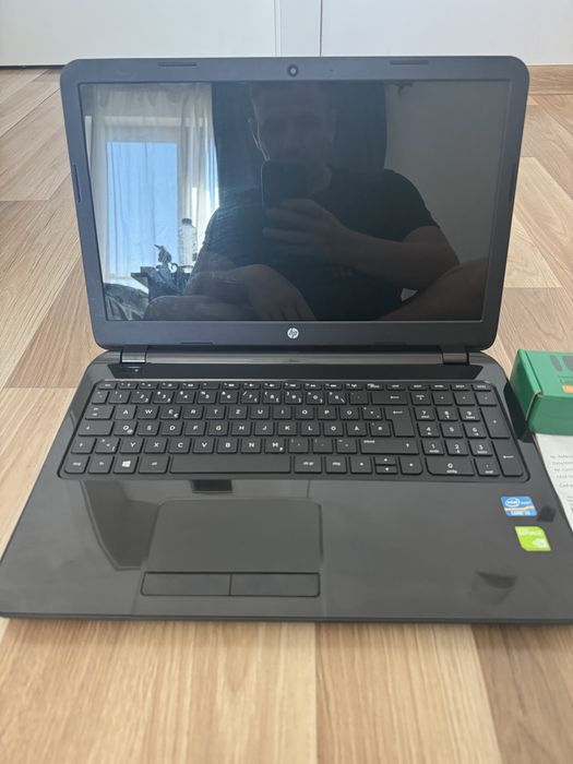 Laptop HP 15 Notebook PC - Intel i3 / 8GB RAM / NVIDIA GeForce 820M / Baterie Nouă Green Cell