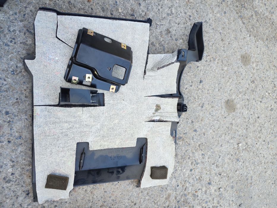 Крепление бардачка на БМВ Е34 рестайл