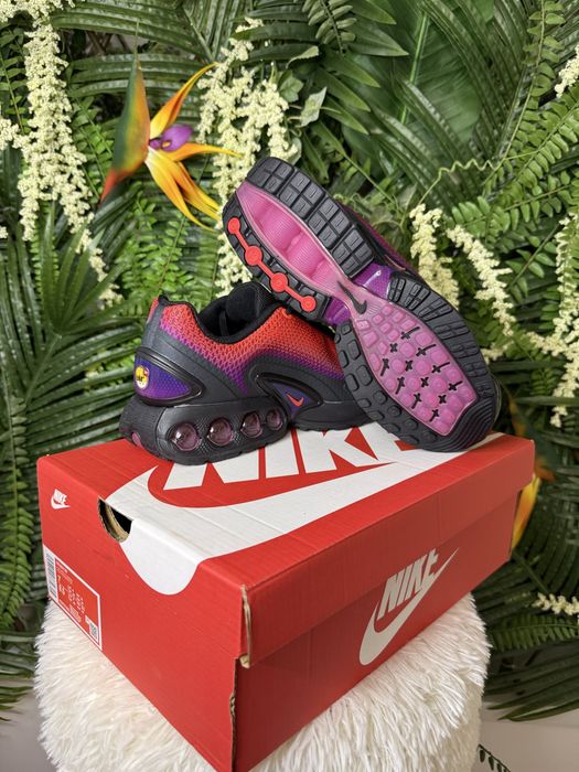 Nike Air Max DN Red Gradient