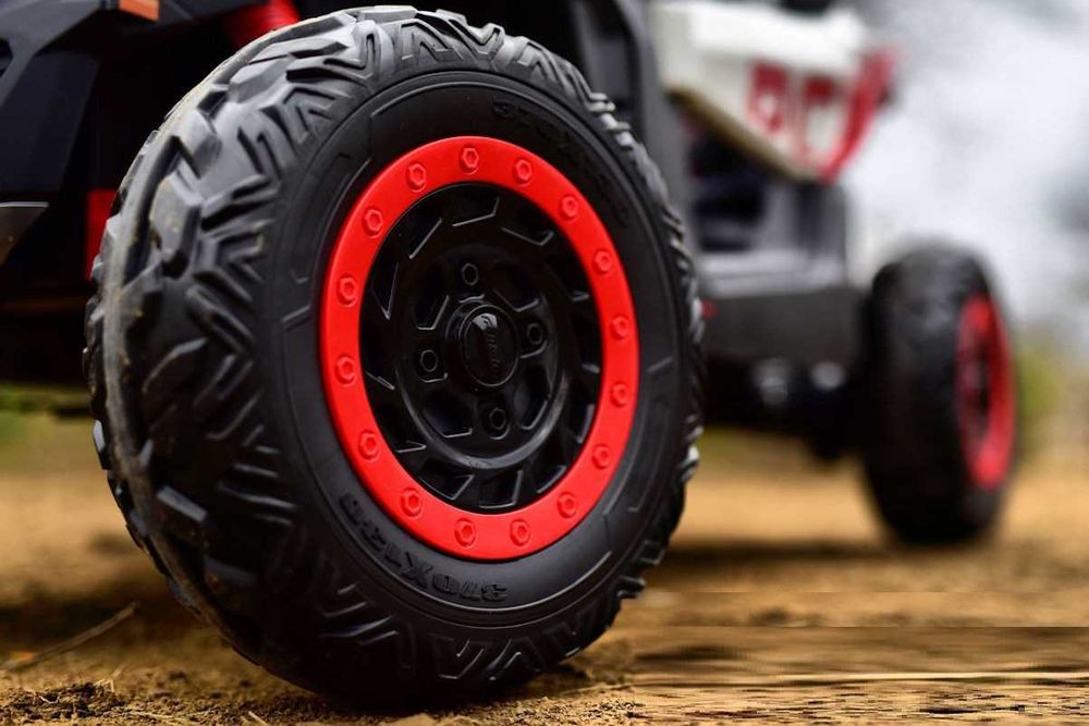 акумулаторен джип Двуместен  Can-Am Maverick 4x4 UTV 24v